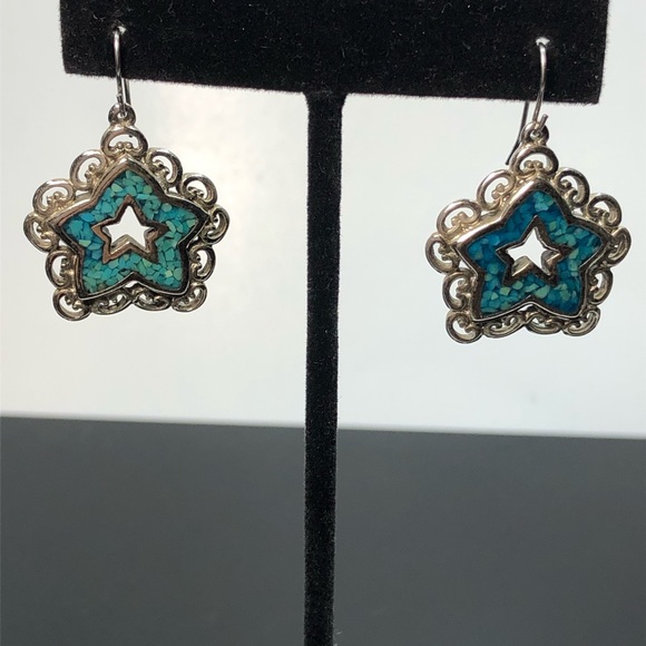 Trifari Dark Silver Tone Star Dangle Pierced Earrings with Turquoise Chip Enlay - Picture 4 of 10